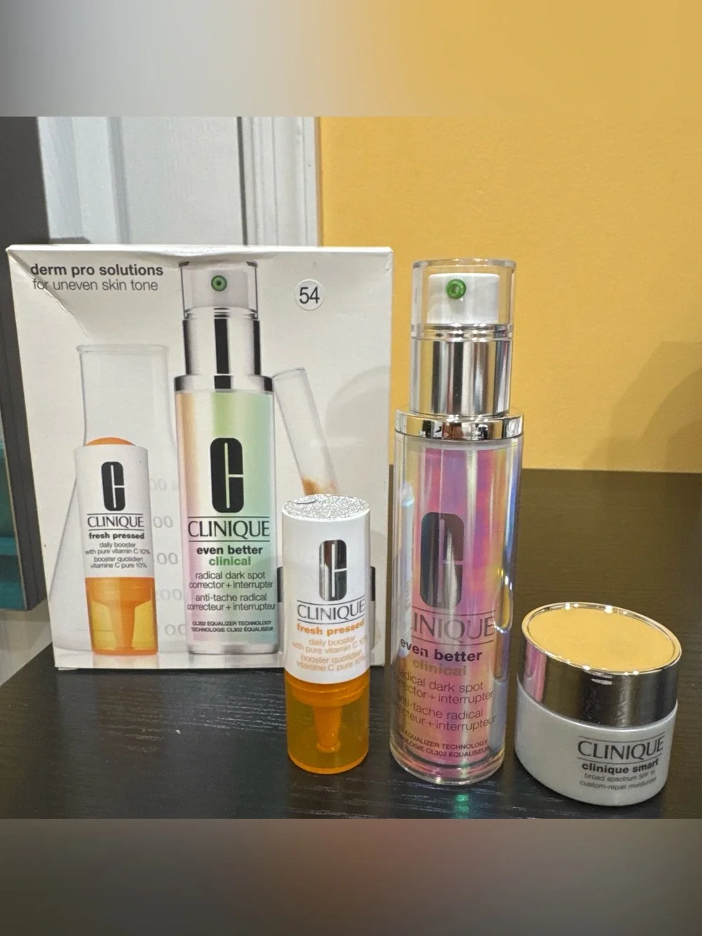 Clinique Derm Pro Solutions for Uneven Skin Tone gift set. BNIB retails at $120